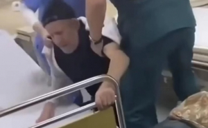  Incident șocant la Spitalul Bârlad. Un bătrân a fost agresat de cadrele medicale 