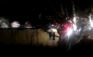 Bătrân incendiat pentru o datorie infimă. Sentinţă pentru crimă într-un sat din Moldova