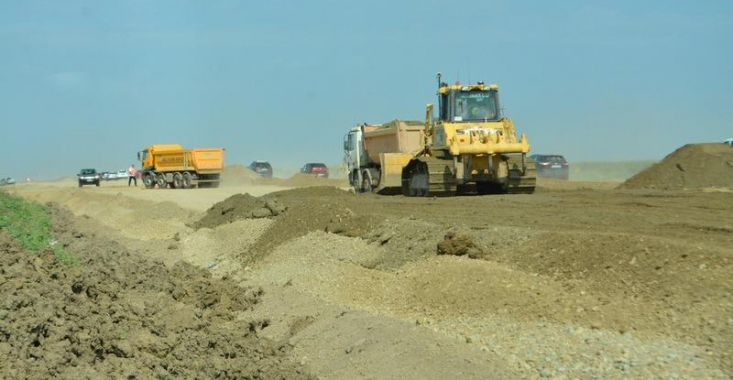 Activitate intensă pe șantierul Autostrăzii Moldovei